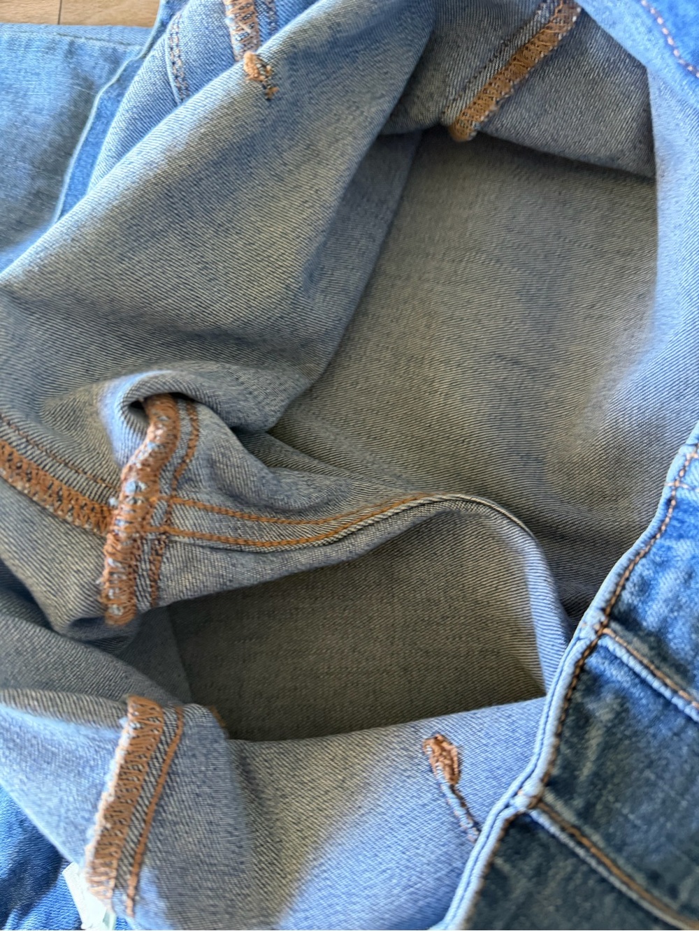 Sold Jeans - Picture 10 of 11